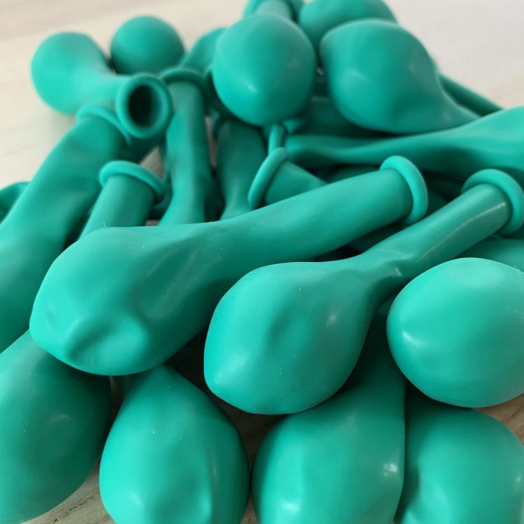 pochette 25 ballons 13cm menthe