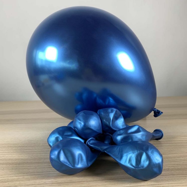 Pochette ballons 30cm Bleu Brillant gonflé
