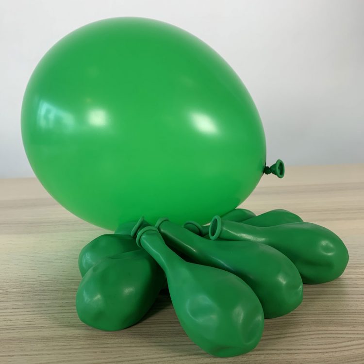 ballons 30cm vert gonflé
