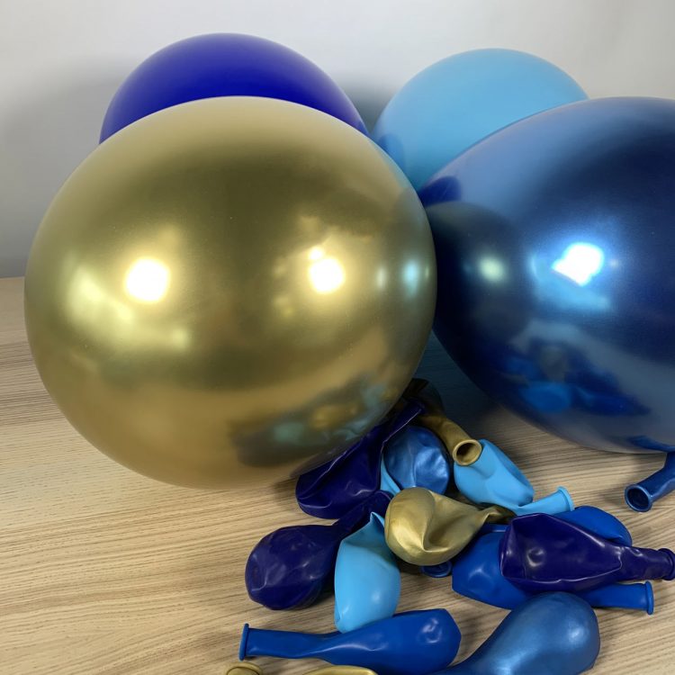 20 ballons 30cm gonflé bleu et or