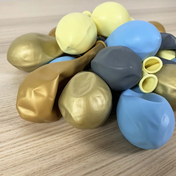 pochette 20 ballons 30cm Bleu Jaune Or Gris